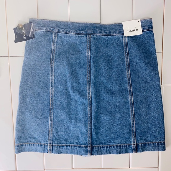 Forever 21 Medium button front denim skirt - Picture 4 of 7